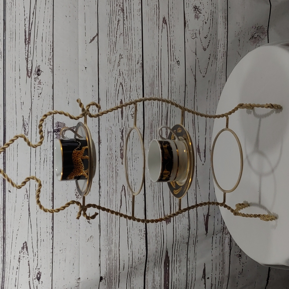 Display stand for cups and saucers